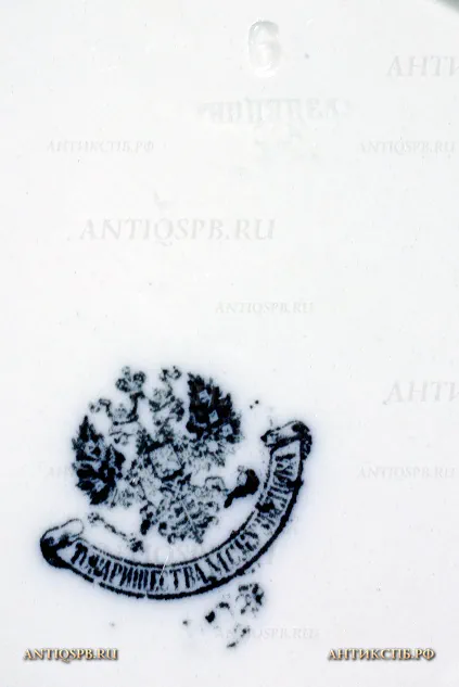 Тарелка фаянсовая под второе. Т-во Кузнецова. Россия. Нач. ХХ века. №20205